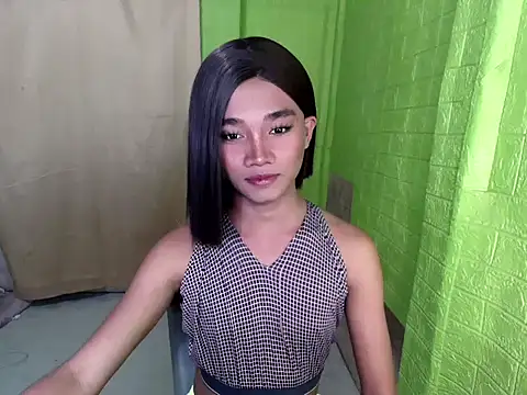 Petite HugeCock online show from 09-19-25, 10:30