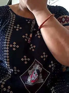 Snapshot of angel_ridhi chatting on 05-11-26, 04:14 angel ridhi online show from 05-11-26, 04:14