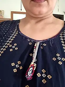 Snapshot of angel_ridhi chatting on 05-31-26, 02:17 angel ridhi online show from 05-31-26, 02:17