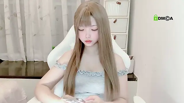 liuruyuan888 online show from 10-11-25, 11:00