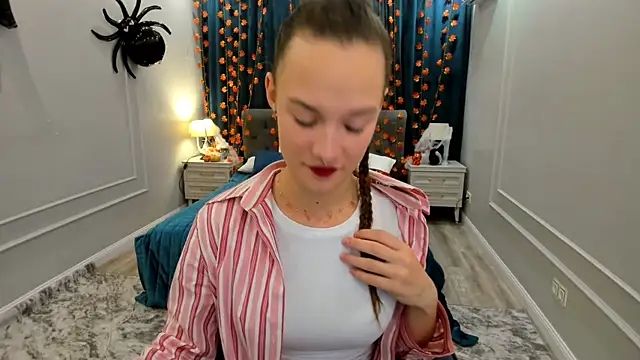 SusanMayer online show from 10-23-25, 01:54