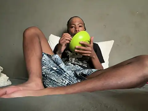 Tookey012 online show from 12-21-25, 07:32