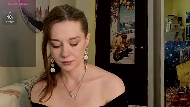 Snapshot of SkyHelen chatting on 05-25-26, 08:13 SkyHelen online show from 05-25-26, 08:13