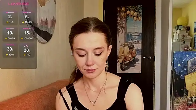 Snapshot of SkyHelen chatting on 06-12-26, 09:07 SkyHelen online show from 06-12-26, 09:07