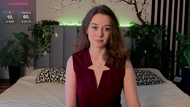 SkyHelen online show from 11-21-25, 04:44