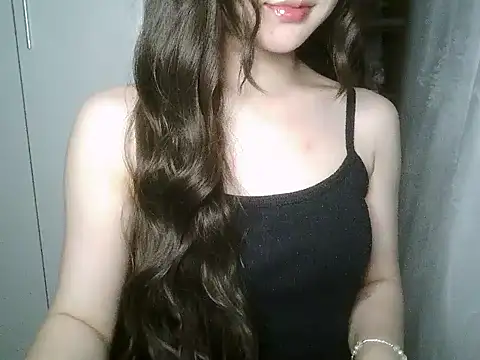 Annabelle-e online show from 05-13-26, 04:47