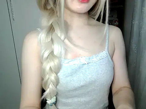 Annabelle-e online show from 03-29-26, 04:19