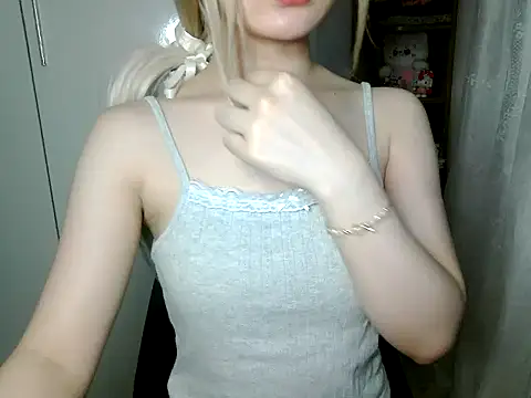 Annabelle-e online show from 04-09-26, 06:58