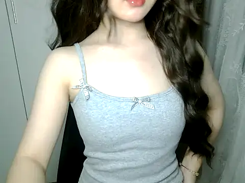 Annabelle-e online show from 06-15-26, 07:46