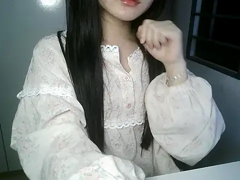 Annabelle-e online show from 12-17-25, 04:23