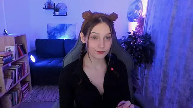 Snapshot of JenniferKiim chatting on 02-23-26, 11:22 JenniferKiim online show from 02-23-26, 11:22