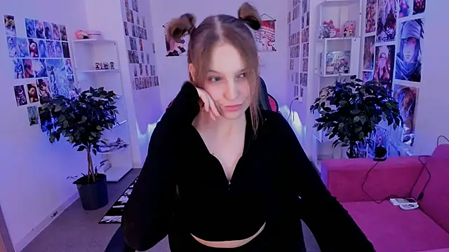 Snapshot of JenniferKiim chatting on 10-22-25, 08:14 JenniferKiim online show from 10-22-25, 08:14