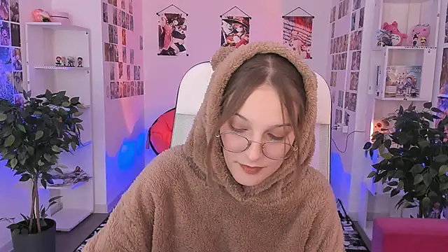 Snapshot of JenniferKiim chatting on 11-03-25, 11:36 JenniferKiim online show from 11-03-25, 11:36