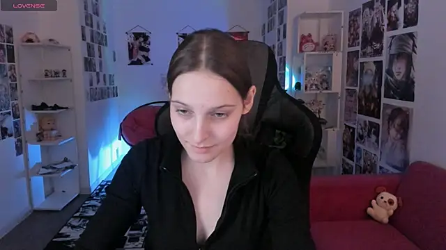 Snapshot of JenniferKiim chatting on 01-08-26, 12:33 JenniferKiim online show from 01-08-26, 12:33