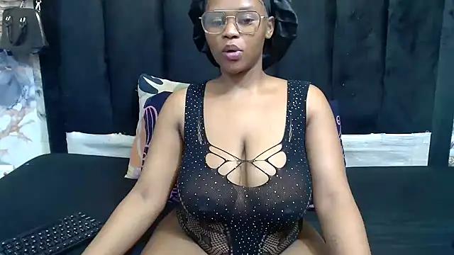 Snapshot of SexyBaddieXXX chatting on 06-25-26, 06:02 SexyBaddieXXX online show from 06-25-26, 06:02