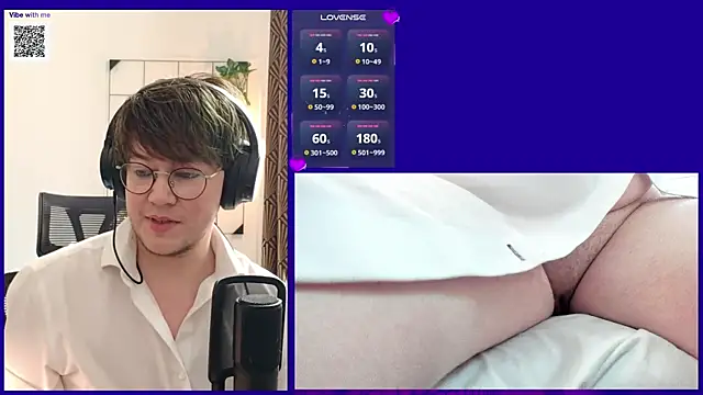 Snapshot of MossPrince chatting on 04-06-26, 01:45 MossPrince online show from 04-06-26, 01:45