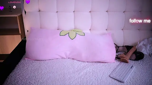 Pussylovekate online show from 03-21-26, 08:19