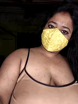 Smile-quien online show from 02-15-26, 03:18