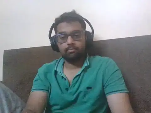 Snapshot of GOJO_1 chatting on 10-15-25, 10:01 GOJO 1 online show from 10-15-25, 10:01