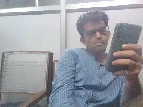 Snapshot of GOJO_1 chatting on 09-19-25, 04:33 GOJO 1 online show from 09-19-25, 04:33