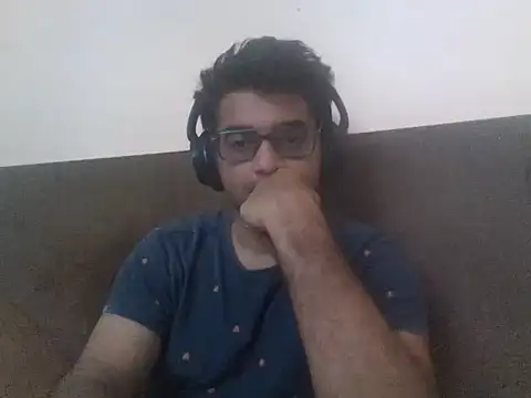 Snapshot of GOJO_1 chatting on 09-24-25, 03:35 GOJO 1 online show from 09-24-25, 03:35