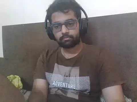 Snapshot of GOJO_1 chatting on 09-10-25, 03:16 GOJO 1 online show from 09-10-25, 03:16