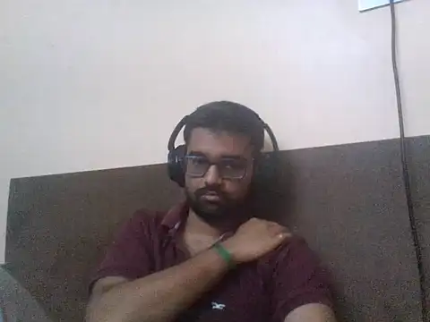 Snapshot of GOJO_1 chatting on 10-28-25, 01:43 GOJO 1 online show from 10-28-25, 01:43