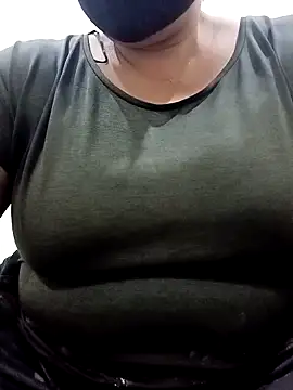 Snapshot of Rakhi_sawant143 chatting on 02-18-26, 04:21 Rakhi sawant143 online show from 02-18-26, 04:21