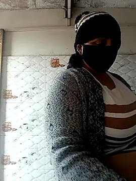 Snapshot of Rakhi_sawant143 chatting on 02-05-26, 03:02 Rakhi sawant143 online show from 02-05-26, 03:02