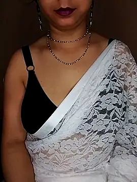 Snapshot of Oh_011 chatting on 10-16-25, 03:26 Oh 011 online show from 10-16-25, 03:26
