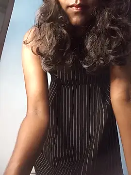 Snapshot of venuki_ihalagamage chatting on 04-19-26, 05:25 venuki ihalagamage online show from 04-19-26, 05:25