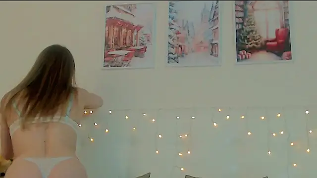 Snapshot of miss_kaley chatting on 05-18-26, 12:11 miss kaley online show from 05-18-26, 12:11