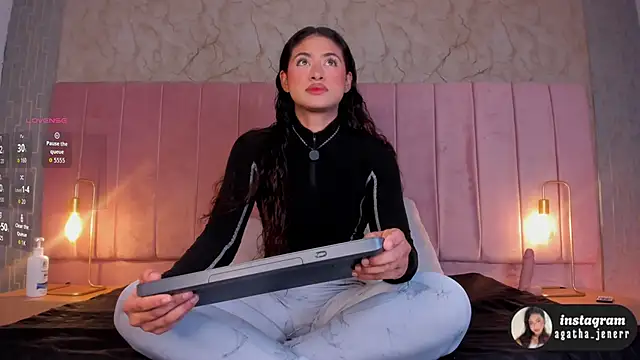 agatha jener online show from 02-23-26, 11:33