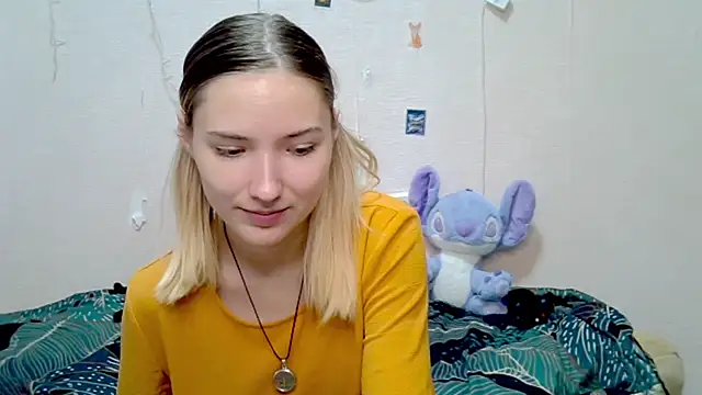 Snapshot of _kikiclark__ chatting on 09-23-25, 03:19 kikiclark online show from 09-23-25, 03:19