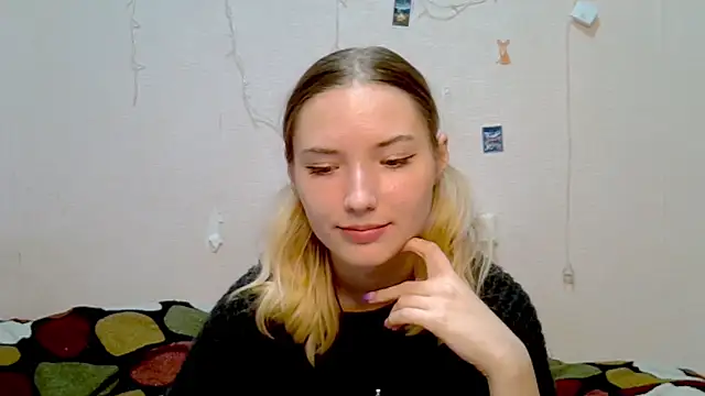 Snapshot of _kikiclark__ chatting on 09-27-25, 08:48 kikiclark online show from 09-27-25, 08:48