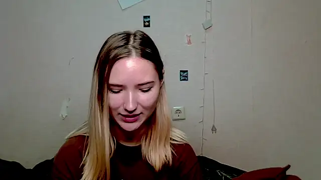 Snapshot of _kikiclark__ chatting on 10-10-25, 08:53 kikiclark online show from 10-10-25, 08:53