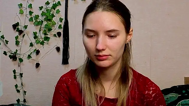 Snapshot of _kikiclark__ chatting on 02-20-26, 08:44 kikiclark online show from 02-20-26, 08:44