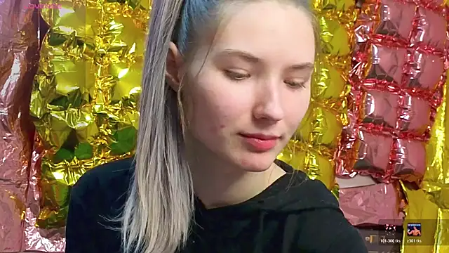 Snapshot of _kikiclark__ chatting on 04-19-26, 08:11 kikiclark online show from 04-19-26, 08:11
