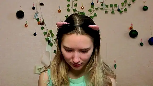 Snapshot of _kikiclark__ chatting on 02-14-26, 09:20 kikiclark online show from 02-14-26, 09:20