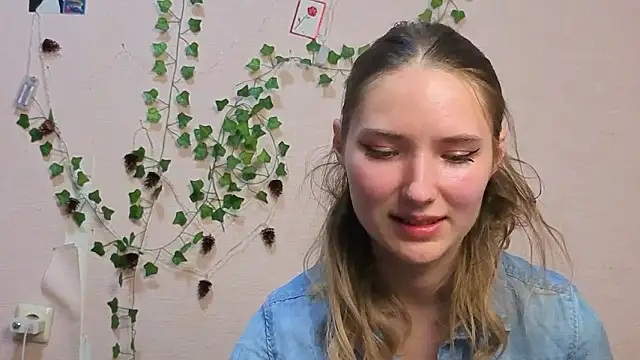  kikiclark   online show from 03-06-26, 08:59