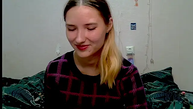 Snapshot of _kikiclark__ chatting on 10-05-25, 09:27 kikiclark online show from 10-05-25, 09:27