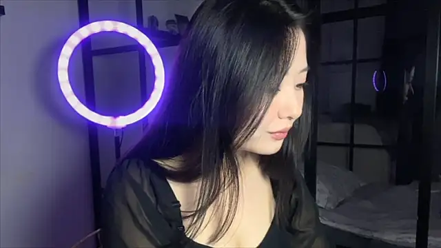Snapshot of WonderMira chatting on 10-06-25, 01:12 WonderMira online show from 10-06-25, 01:12