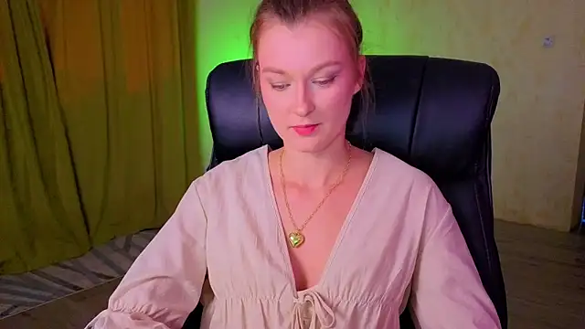 MysticVenus  online show from 03-11-26, 03:50