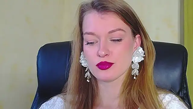 MysticVenus  online show from 12-18-25, 10:30