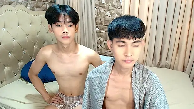 xxxhugecocktwinkxxx online show from 05-08-26, 05:39