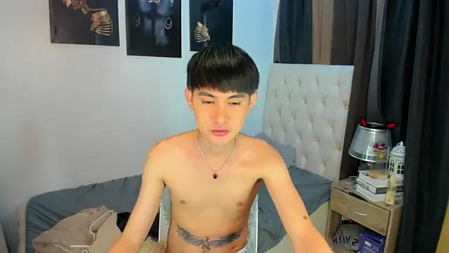 Snapshot of xxxhugecocktwinkxxx chatting on 12-21-25, 04:41 xxxhugecocktwinkxxx online show from 12-21-25, 04:41