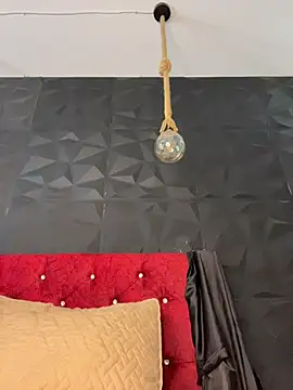 Juanita-Diaz online show from 12-02-25, 08:32