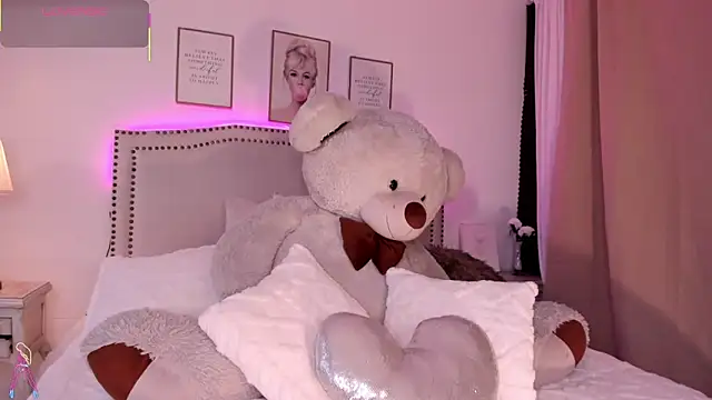 Mayajhons online show from 12-17-25, 11:26