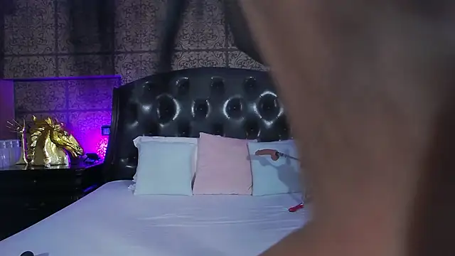 Snapshot of KendraMaxx chatting on 02-27-26, 06:13 KendraMaxx online show from 02-27-26, 06:13