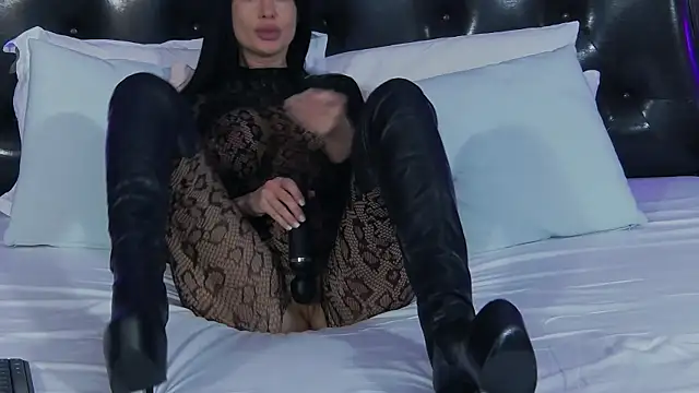 KendraMaxx online show from 11-15-25, 05:55